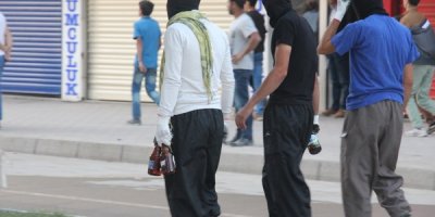 Yüksekova'da Kobanê gerginliği