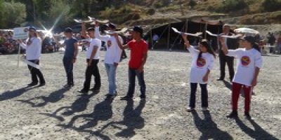 Hakkari'de maket uçak gösterisi