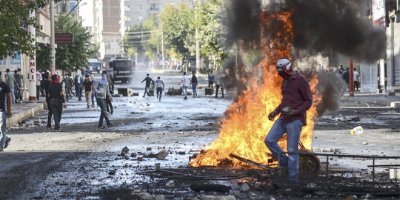 Kobani eylemlerinde en az 14 kişi öldü