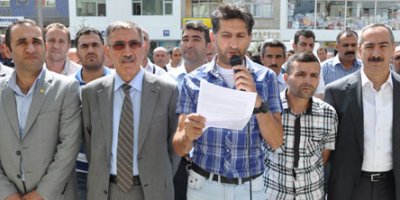 Tutuklu gazetecilere destek