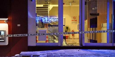 Esenyurtta bir banka önünde patlama