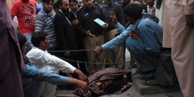 Genç Kız Taşlanarak Öldürüldü