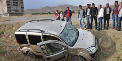 Yüksekova'da kaza 2 Yaralı