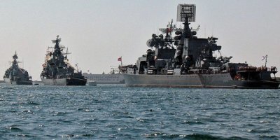 Obama Libya'ya savaş gemisi gönderdi