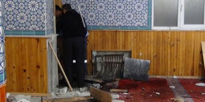 Camide patlama, ölü ve yaralılar var