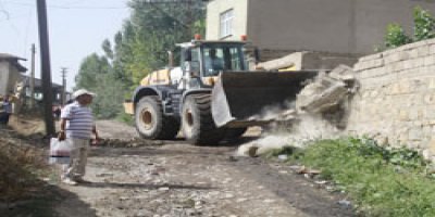 Belediye yolları genişletiyor