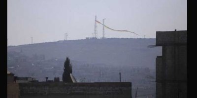 Miştenurda TEV-DEM bayrağı