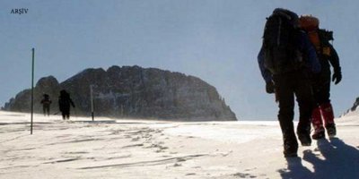 Yunanistanda 12 dağcı kayıp