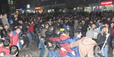 Hakkari'de Kobani Kutlaması