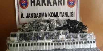 Hakkari'de kaçak cep telefonu operasyonu