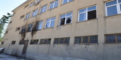 4 Okula Molotoflu saldırı