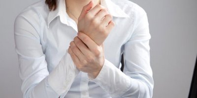 Karpal tünel sendromuna yol açabilir