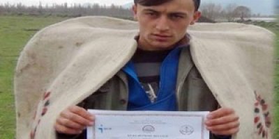 Diplomalı çobanlar iş başında