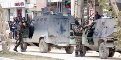 Yüksekova'da 3 Kişi Gözaltına Alındı