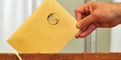 Seçilme yaşını 18’e indiren teklif komisyondan geçti