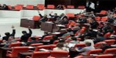 Tezkere Meclis'ten geçti