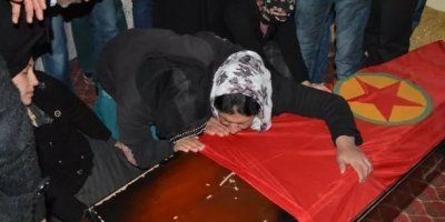 Azadiya Welat çalışanı Dursun son yolculuğuna uğurlandı