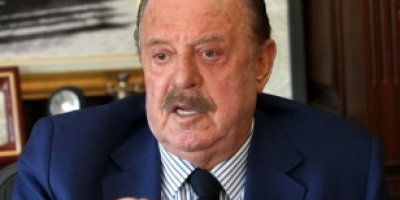 İlhan Cavcav: Aziz Yıldırım evinde otursun