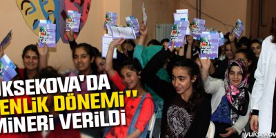 Yüksekova'da 'ergenlik dönemi' semineri
