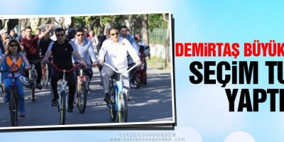 Demirtaş Büyük Ada’da seçim turu yaptı