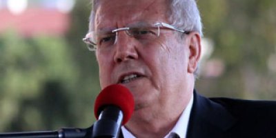 Aziz Yıldırım devre arasında 2 yıldızı fırçaladı