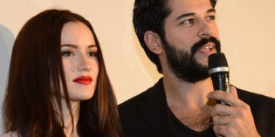 Erzurum’da CHP bayrakları toplatıldı