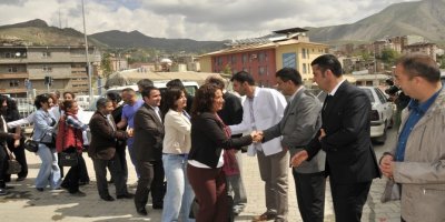 HDP'liler hastaneleri ziyaret etti