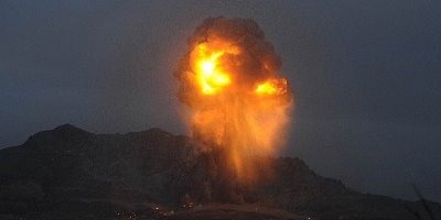 Yemen'de Husiler'in hedefleri vuruldu