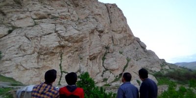 Hakkari'de Genç kız Ailem sevmiyor deyip intihara kalkıştı