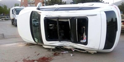 Seçim aracı kaza yaptı, ilçe başkanı öldü