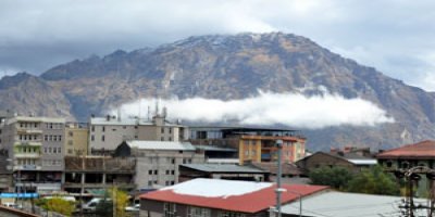 Hakkari'ye yılın ilk karı yağdı