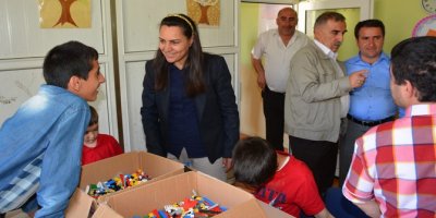 Eş Başkanlar down sendromlu çocukları ziyaret etti