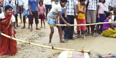 Bir müdür veliler tarafından öldürüldü