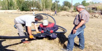 Belediye yeni su hatları döşüyor