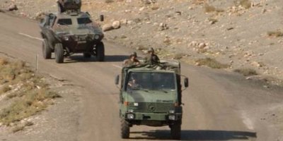 Silvan’da askeri araç geçişi sırasında patlama