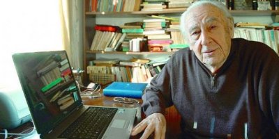 Oktay Akbal hayatını kaybetti