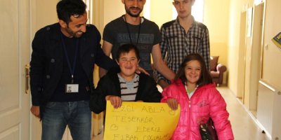 Sanatçılardan Başkaleli öğrencilere destek