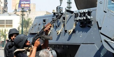 Mısır güvenlik güçleri turistlere ateş açtı: 12 ölü