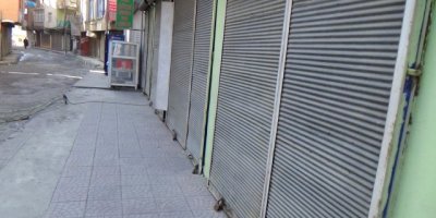 Özalp'te kepenkler açılmadı