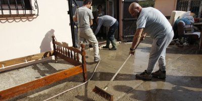 Sel Felaketi: 16 ölü!