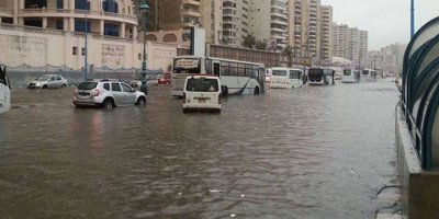 Şiddetli yağışlar nedeniyle 44 kişi öldü