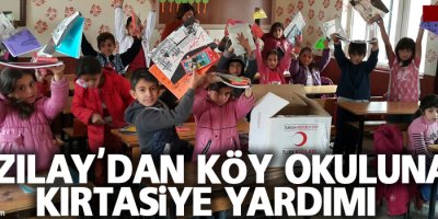 Kızılay'dan köy okuluna kırtasiye yardımı