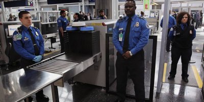 ABD’ye vizesiz girmek zorlaşıyor