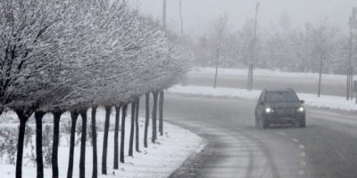 Ankara'da yılın ilk karı başladı