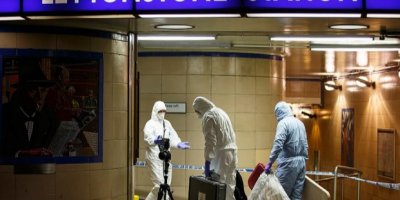 Londra metrosundaki bıçaklı saldırıda 3 kişi yaralandı