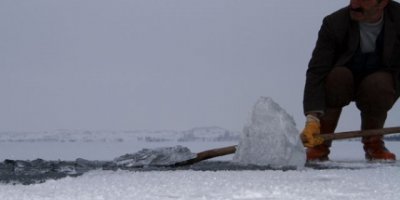 Çıldır gölü dondu