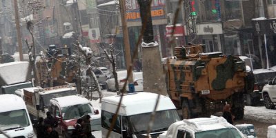 Yüksekova'da askeri sevkiyat