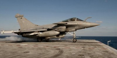 Fransa'dan DAİŞ hedeflerine hava saldırısı