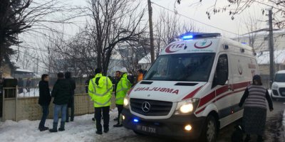 Bir evde 3 kişi öldürülmüş halde bulundu