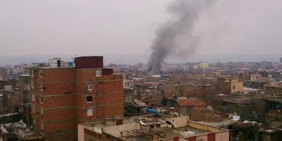 Yaralılar için Sur'a ambulans sevk edildi